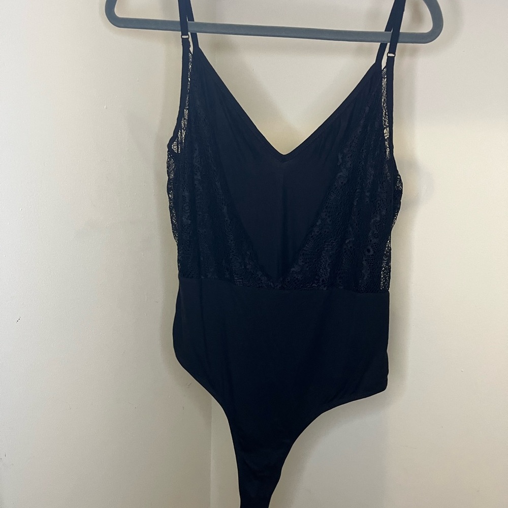 SHEIN Curve Black Lace Detail Bodysuit - Picture 7 of 7